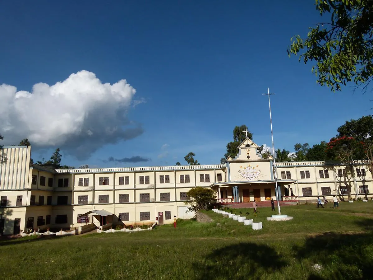 Cure Monastery Family Resort Maraiyur 2*,  India